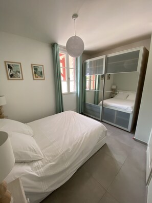 7 bedrooms, iron/ironing board, free WiFi, bed sheets - Renovated town house in the heart of Arcachon (Arcachon)