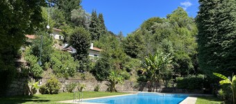 Casa rural - condomínio privado com piscina- Gerês