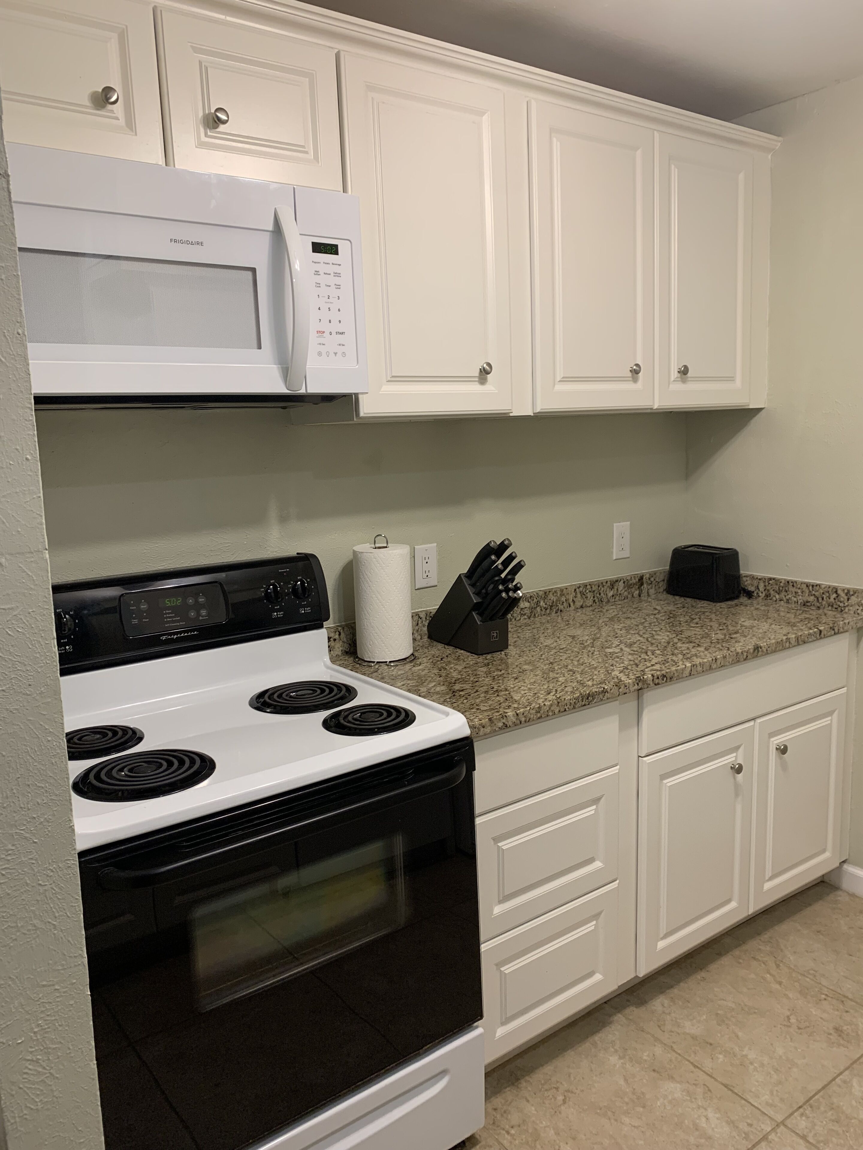 Feels like home. Roomy condo and full kitchen if you feel like cooking.

