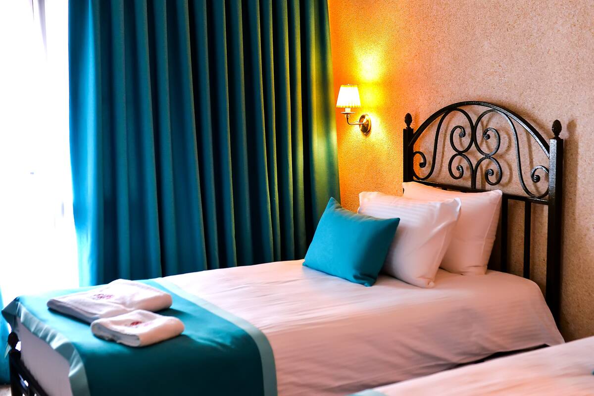 Standard Twin Room | Select Comfort beds, minibar, desk, blackout drapes