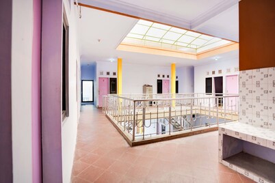 OYO Life 91626 Rr Kost Putri Syariah