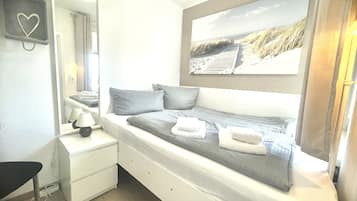 2 Schlafzimmer, Reisekinderbett, kostenloses WLAN, Bettwäsche