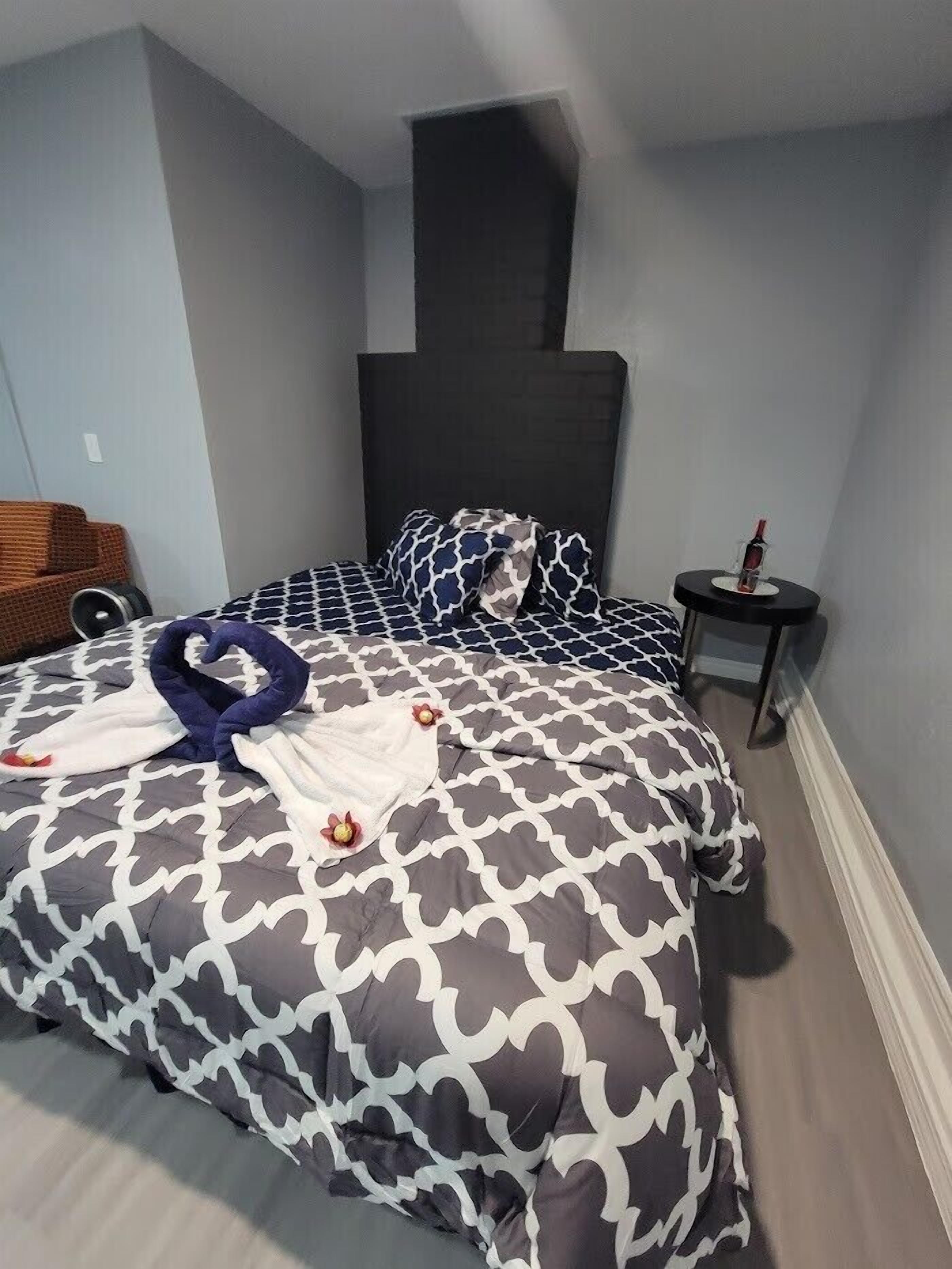 This house is a 0 bedroom(s), 1 bathrooms, located in Las Vegas, NV.