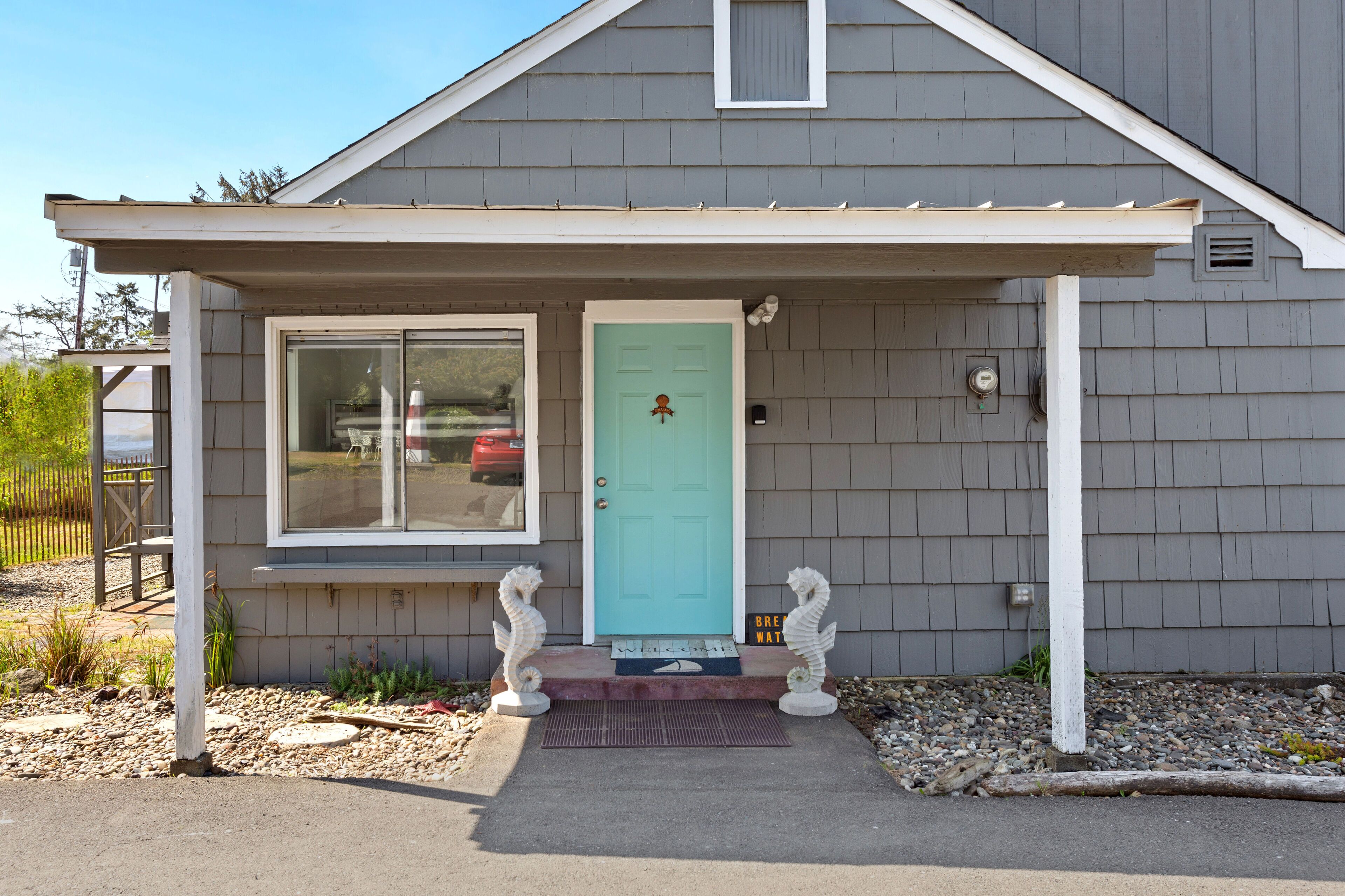 A Getaway Retreat Next to the Ocean
