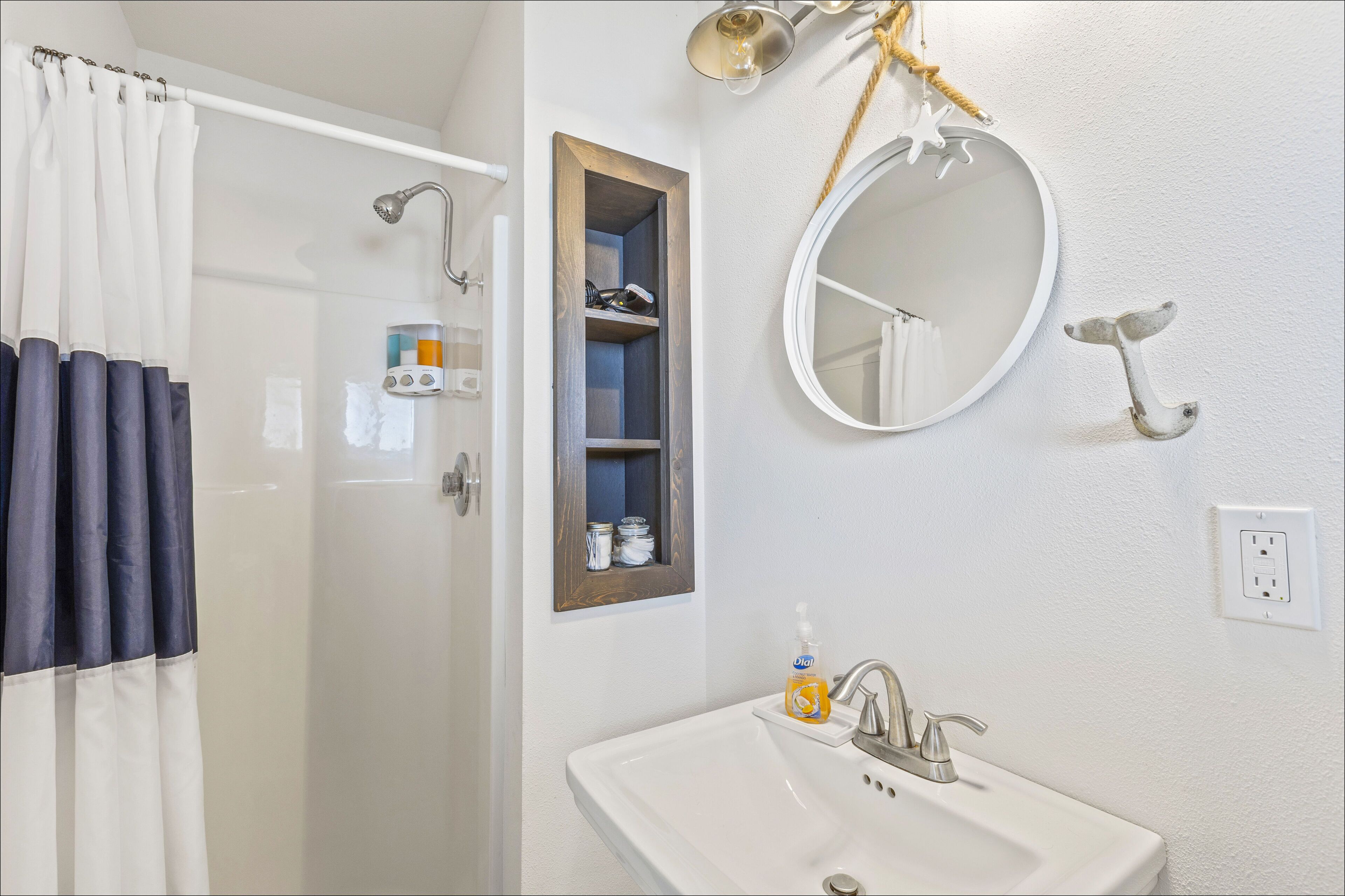 Jack's Jetty Cotndo #3 at Breakwater Inn