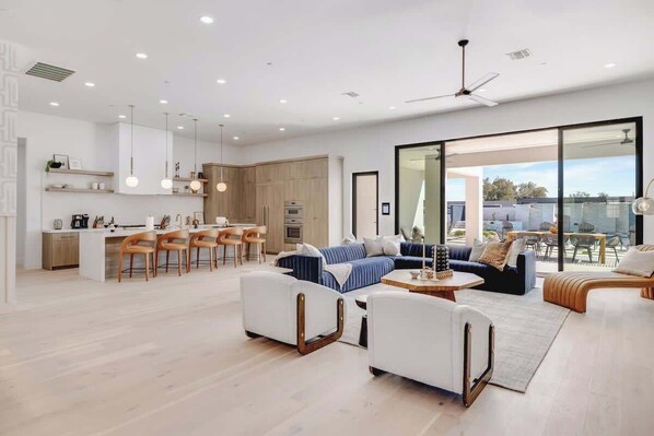 TV, fireplace, offices