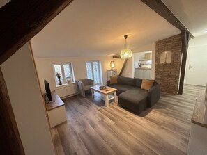 Smart TV - Attic apartment - Villa Teichblick (Stralsund)