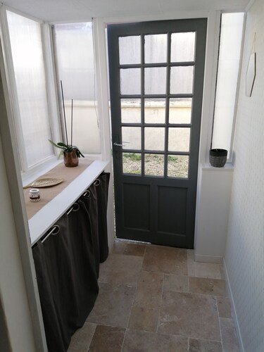 Charmante petite maison de ville  70m2 à 15kms de la mer et à 4 kms de Caen