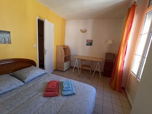 1 chambre, draps fournis