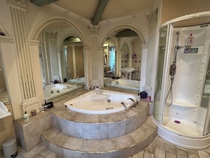 Deluxe Suite (Arôme) | Bathroom