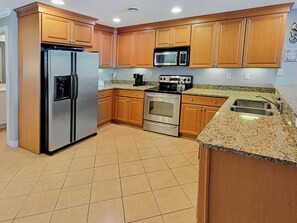 Microwave, coffee/tea maker