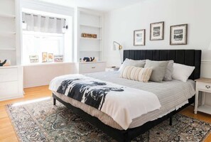 5 bedrooms, iron/ironing board - 26 Lakewood · Large 5br Saratoga Home, within a mile of track. (Saratoga Springs)