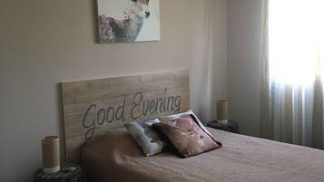2 chambres, bureau, Wi-Fi gratuit, draps fournis