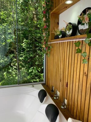 Private spa tub