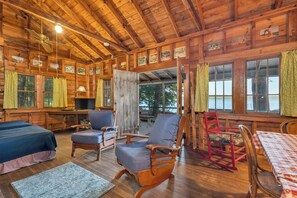 Internet - Pet Friendly Cabin on Lake Winnipesaukee with Dock Sleeps 4 (Moultonborough)