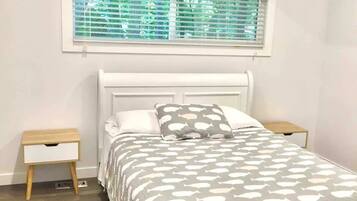 3 quartos, berço de viagem, Wi-Fi, roupa de cama