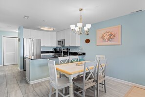 Dining - Baywatch II 102A at Heron Harbour by Seaside Vacations & Sales (Ocean City)