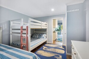 1 bedroom, free WiFi, bed sheets - Lazy Whale 12- Updated condo in central Ocean City! (Ocean City)