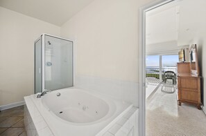 Interior - Maresol 502- Great location and Bay Views! (Ocean City)