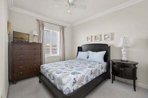 3 chambres, fer et planche à repasser, Wi-Fi gratuit, draps fournis