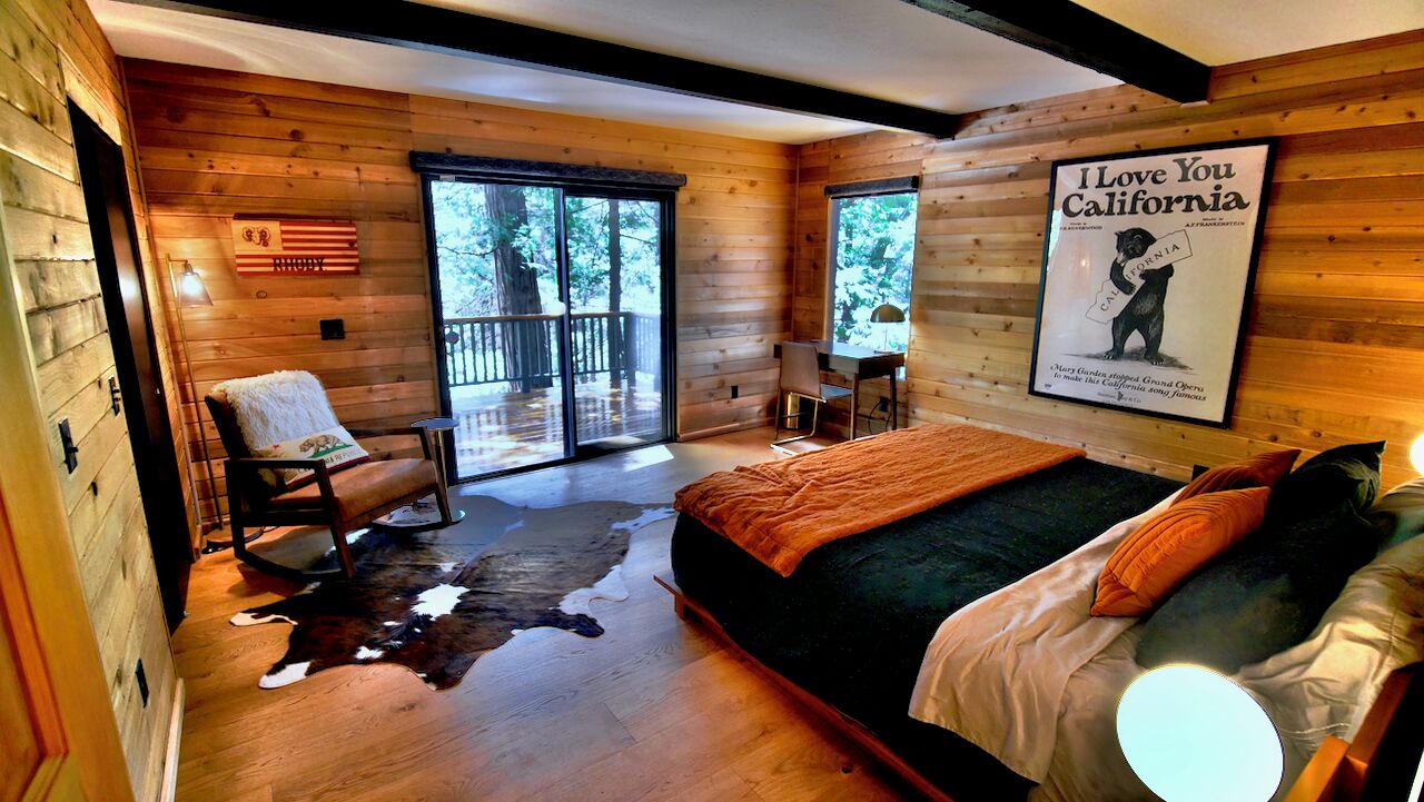 Epic Cabin, Modern Kitchen, Hot Tub & Firepit