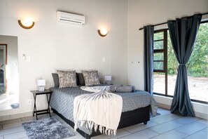 3 bedrooms, WiFi, bed sheets - Nkanyi Wildlife House & Cottage (Hoedspruit)