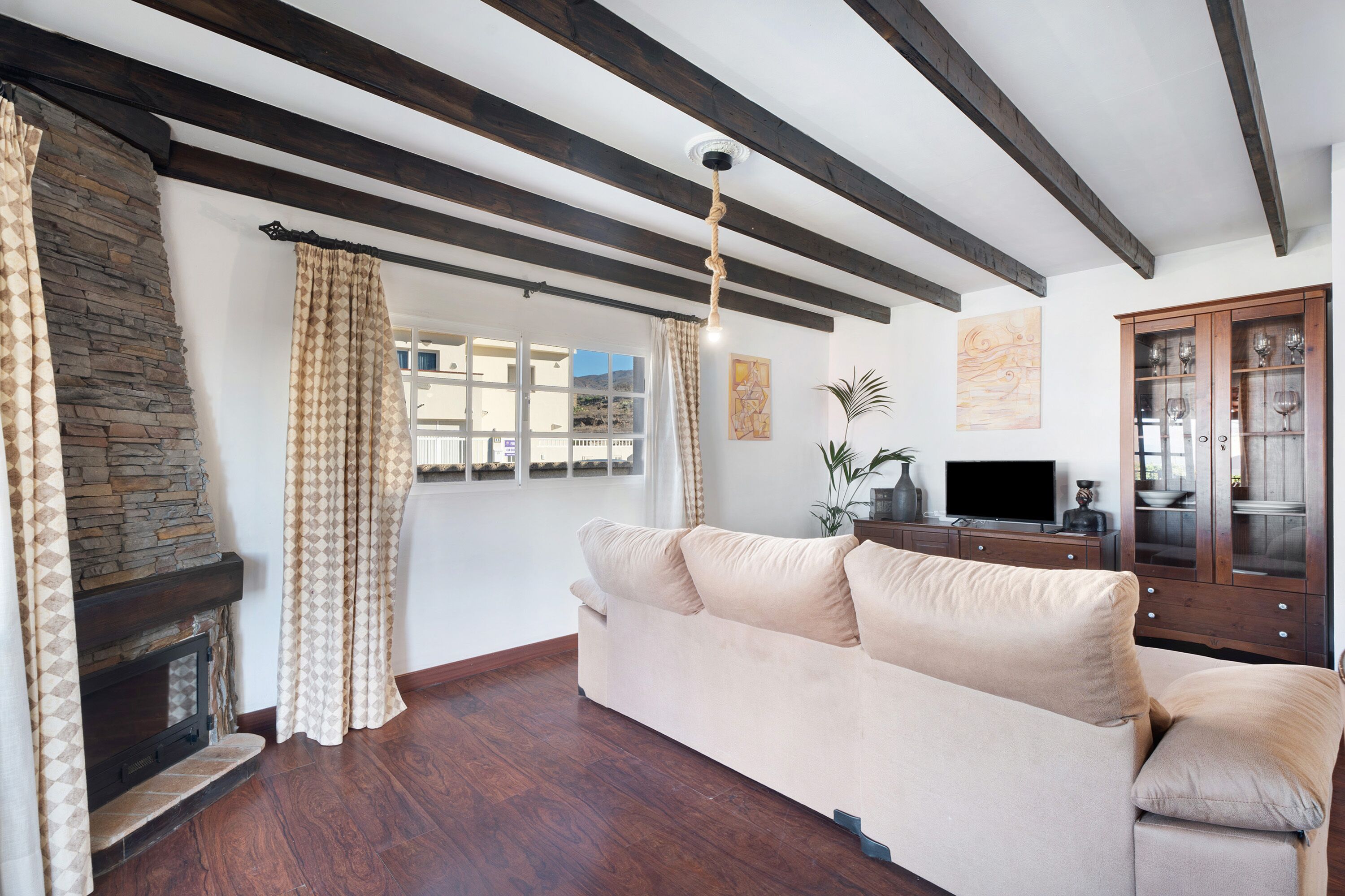 Casa de vacaciones "El Vinco Tijoco Bajo" con vistas al mar, piscina privada y Wi-Fi