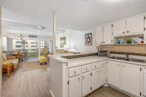 Interior - AMAZING OCEANVIEWS - NO DRIVE BEACH - NEW SMYRNA BEACH FL (New Smyrna Beach)