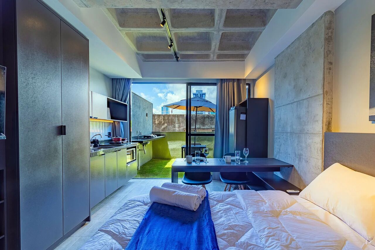 Studio | Trang trí khác biệt, trang bị nội thất với thiết kế riêng biệt, bàn 