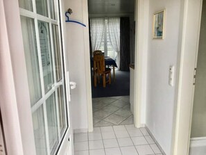 Interior - Smaragd - 1-room-ap. 1-2 pers. 400 m from the sea - balcony with dike view (Büsum)