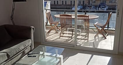 APARTMENT IN FISHERMAN'S COTTAGE MAIN CANAL VIEW