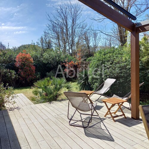 Pretty house between Bassin and Ocean 32A