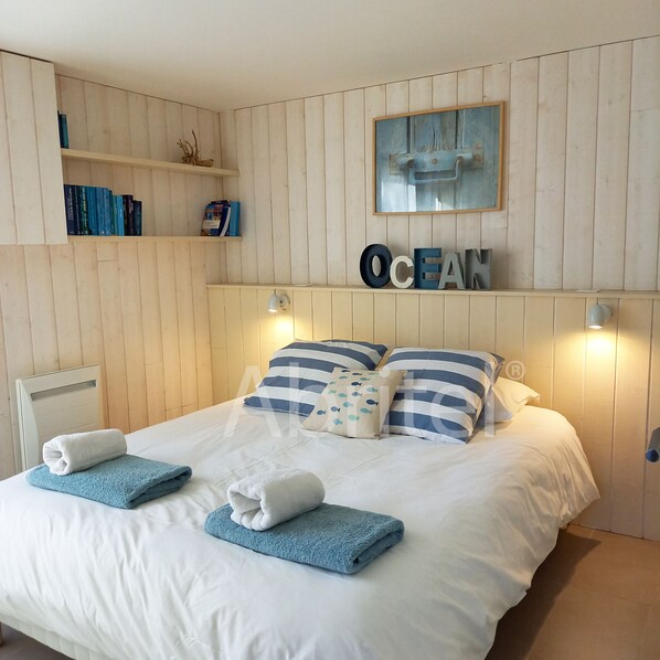 3 bedrooms, in-room safe, iron/ironing board, travel cot - Pretty house between Bassin and Ocean 32A (Cap Ferret)