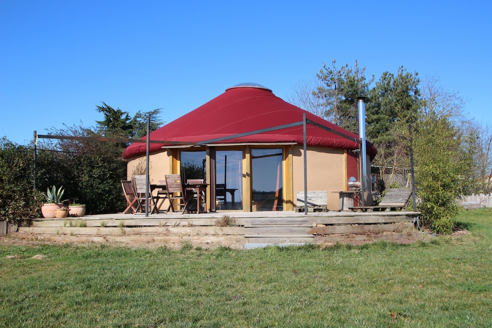 Comfortable yurt on the edge of the valley.