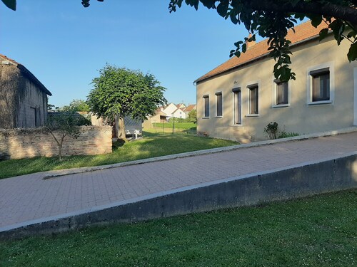 Maison de Famille en Bord de Tille