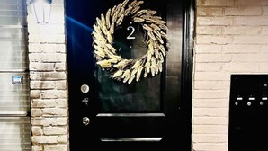 Exterior detail - Art and Foodie Lover`s Dream -Live Like a Local in Montrose (Houston)
