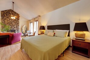 4 Schlafzimmer, Schreibtisch, Bügeleisen/Bügelbrett, Internetzugang