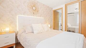 2 chambres, fer et planche à repasser, Wi-Fi gratuit, draps fournis