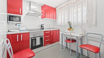 Fridge, microwave, oven, coffee/tea maker