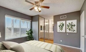5 bedrooms, desk, iron/ironing board, Internet