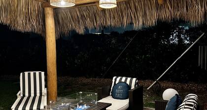 PARADISE BY THE BEACH AND YOUR OWN PRIVATE POOL