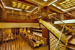 Dining - Hotel Caspia Pro (Greater Noida)