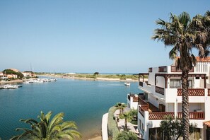 Exterior - Ile de la Lagune (Saint-Cyprien)
