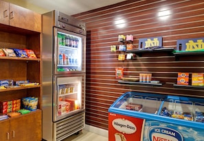 Gift shop - Residence Inn By Marriott South Bend (South Bend)