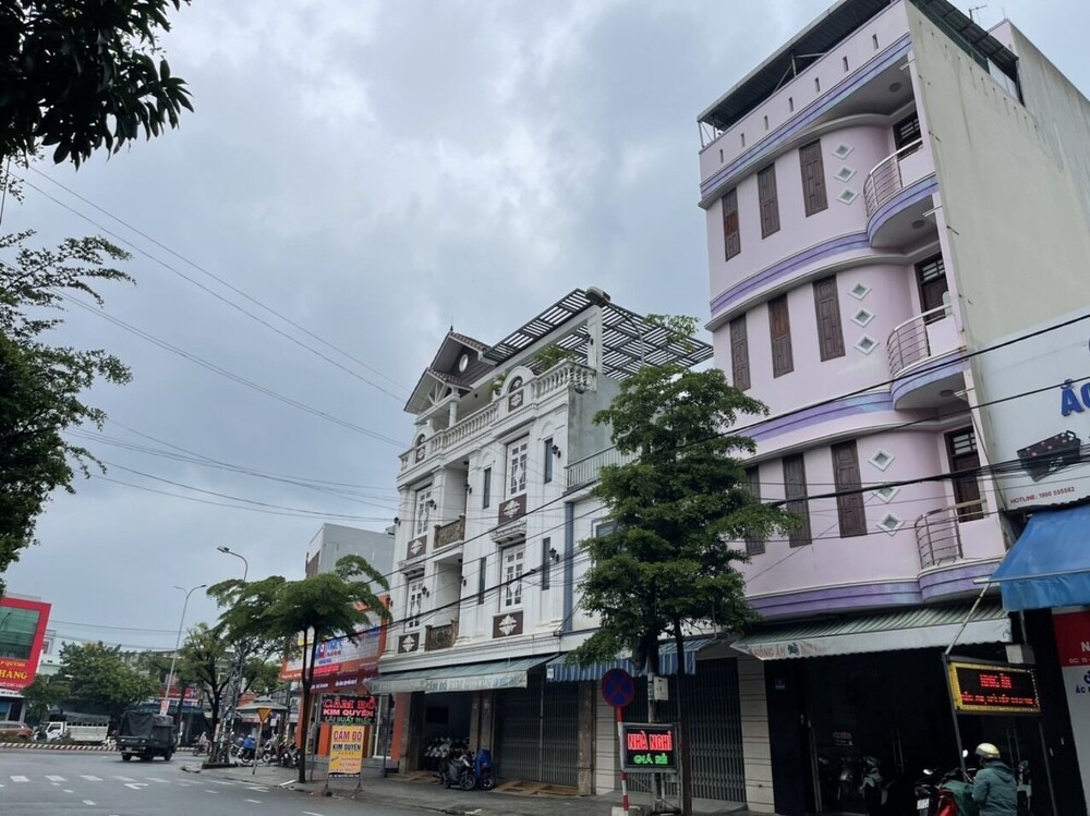 Nhà Nghỉ Hồng Ân