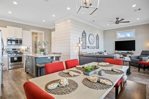 Dining - A Cool Change: 3  BR, 2  BA House in Gilchrist, Sleeps 8 (Gilchrist)