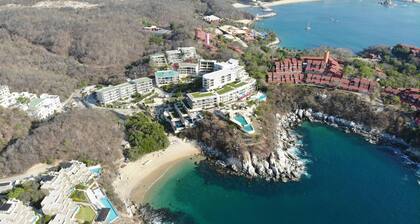 Oceanview Punta Arrocito Luxury Condo, Near Arrocito Beach