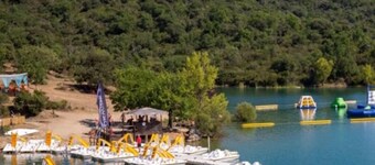 HOUSE 260 m2, 5***** CLIMATIZED, 5 BEDROOMS, 6 BATHROOMS, HEATED SWIMMING POOL,