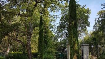 Enceinte de lâhĂ©bergement