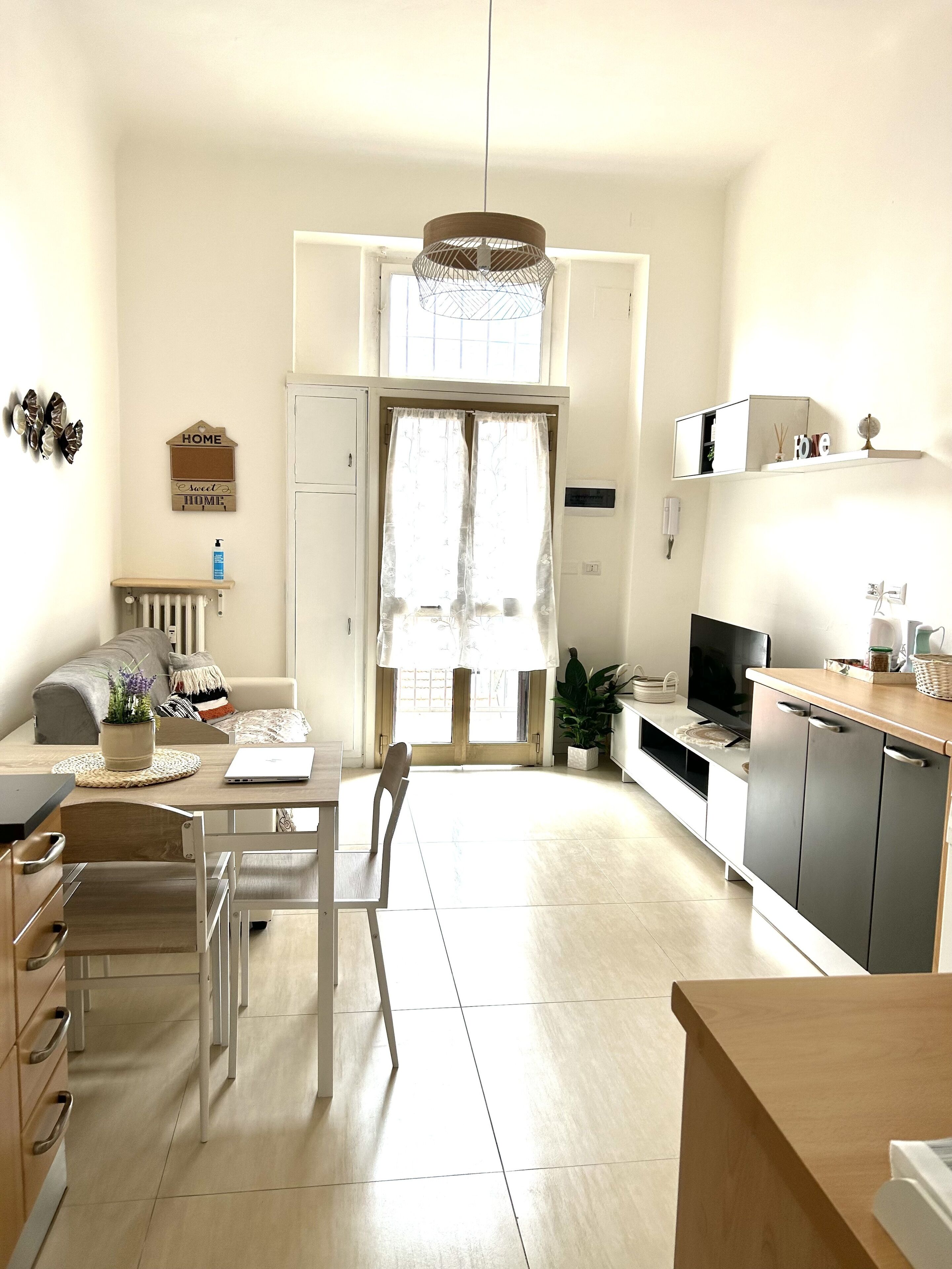 Quiet two-room apartment M3 Brenta - Fondazione Prada